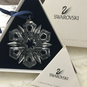 Swarovski 1999 Annual Snowflake Ornament  Collectable. Retired. Priced to Sell